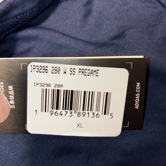 2/$35 Adidas NEW NYCFC Major League Soccer Athletic T shirt Women’s XL bloke - Picture 6 of 8